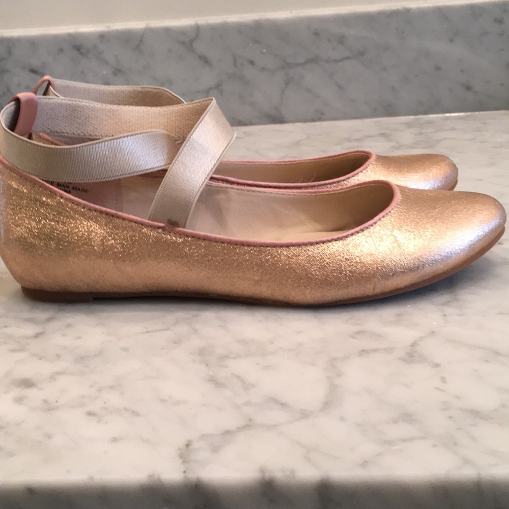 Rose gold Seychelles flats size 6.5